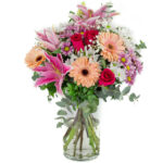 Ramo com várias flores naturais